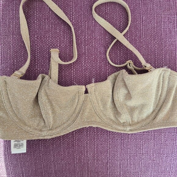 ASOS DESIGN mix and match glitter underwired bikini top in gold metallic 30B - Picture 8 of 9